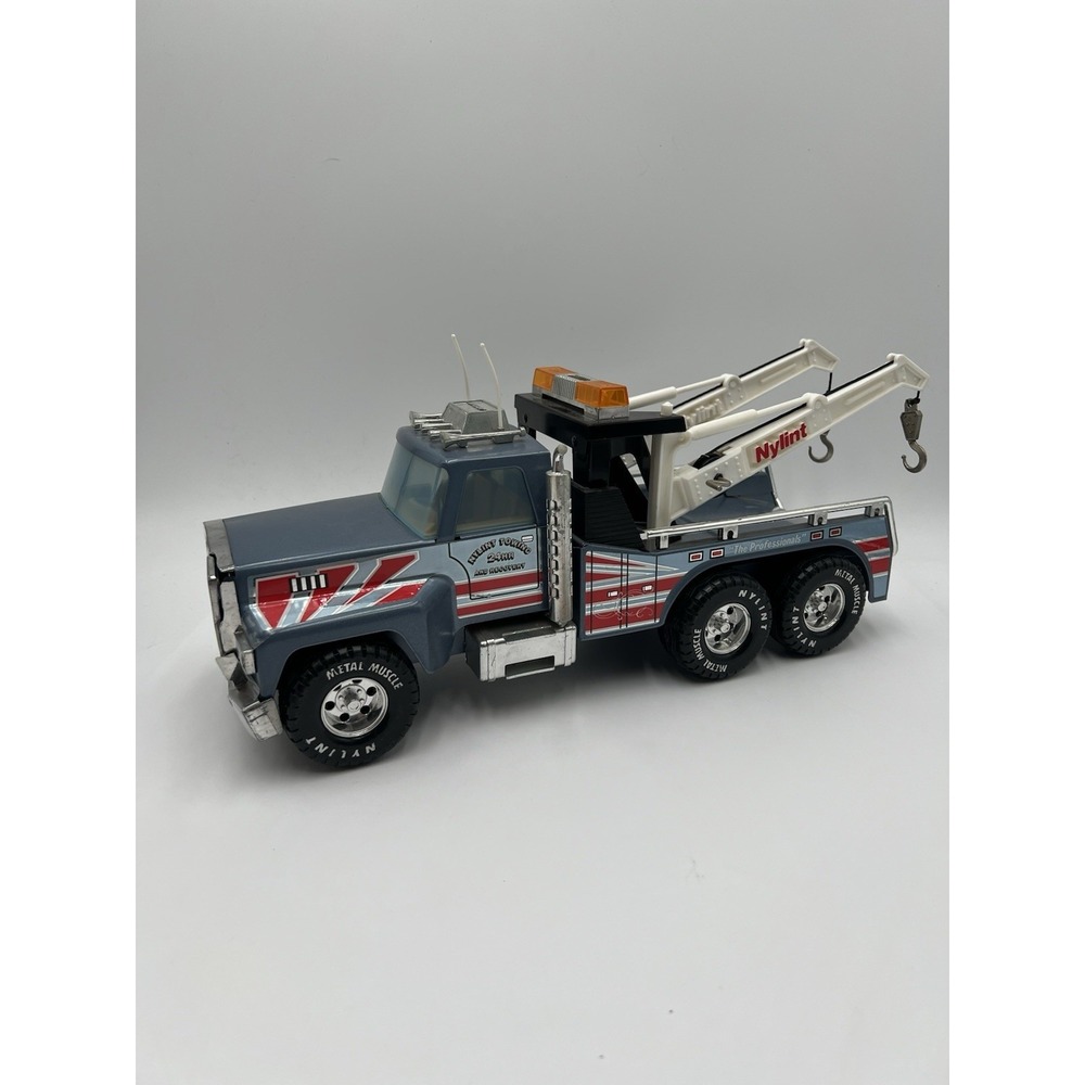 Vintage Nylint Metal Tow Truck The Professionals Dual Boom Pressed Steel
